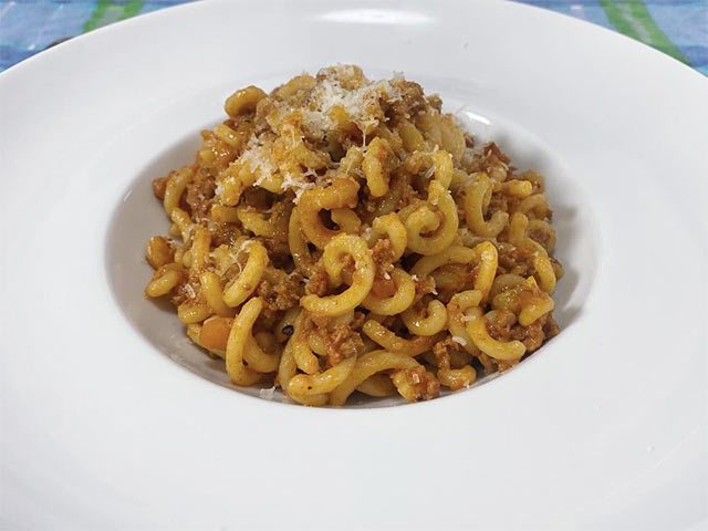Pasta con Salchicha, receta original del Chef Stefano Barbato