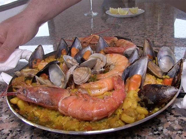 Paella Mista con Pollo Pesce e Verdure – Chef Stefano Barbato