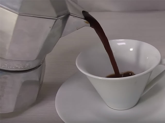 Come Preparare il Caffè con la Moka – Chef Stefano Barbato
